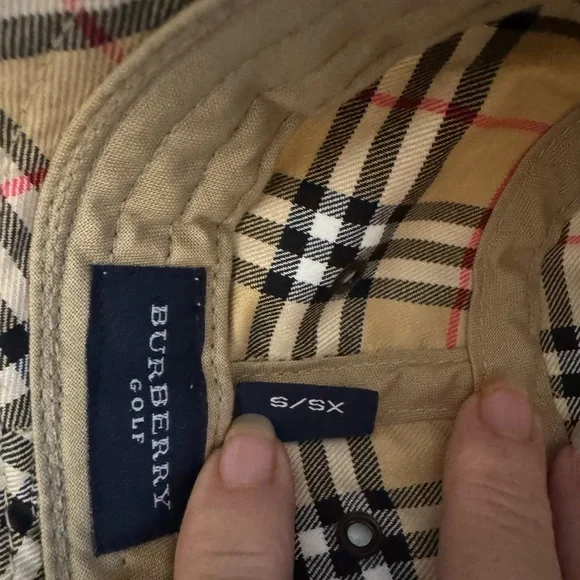 Burberry Tan and Black Check Bucket Hat - Picture 4 of 7